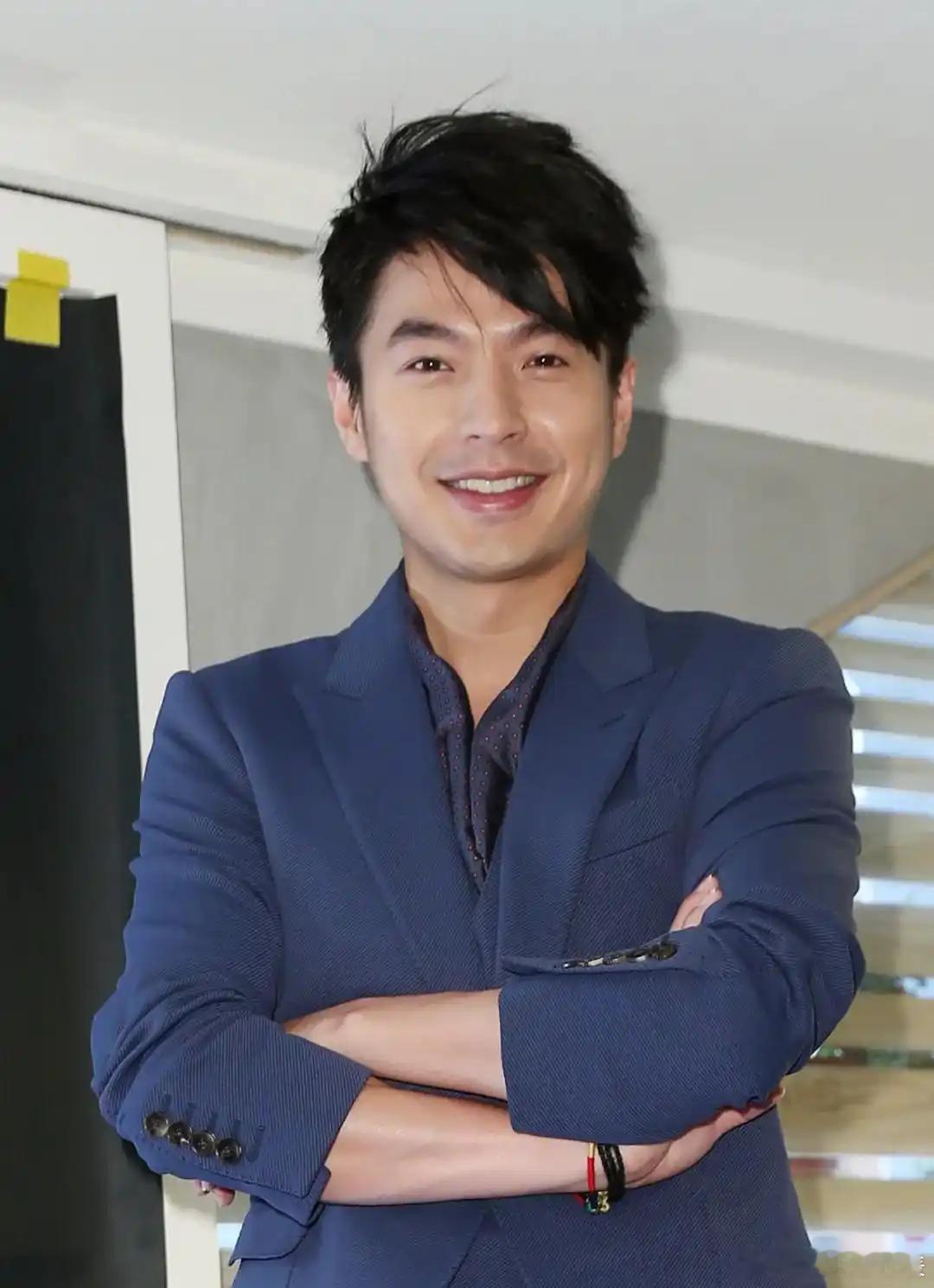 李威获刑1年10个月缓刑5年 据台媒，《放羊的星星》演员李威卷入的精舍杀人案宣判