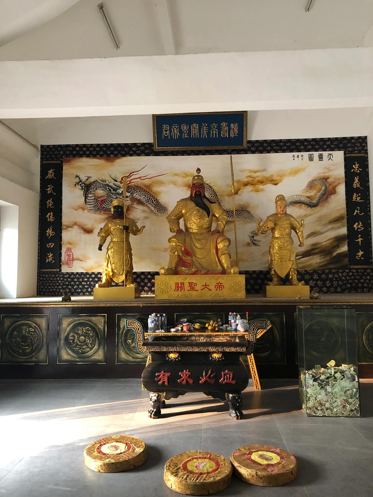 #你经历过“学历歧视”吗#
学历歧视无处不在，鼓励人们积极学习，取得高学历，然后