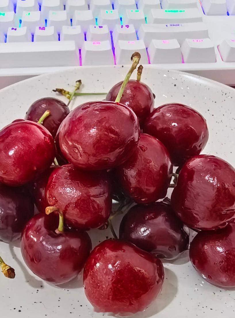 今年的车厘子不仅便宜，整体还比去年的新鲜