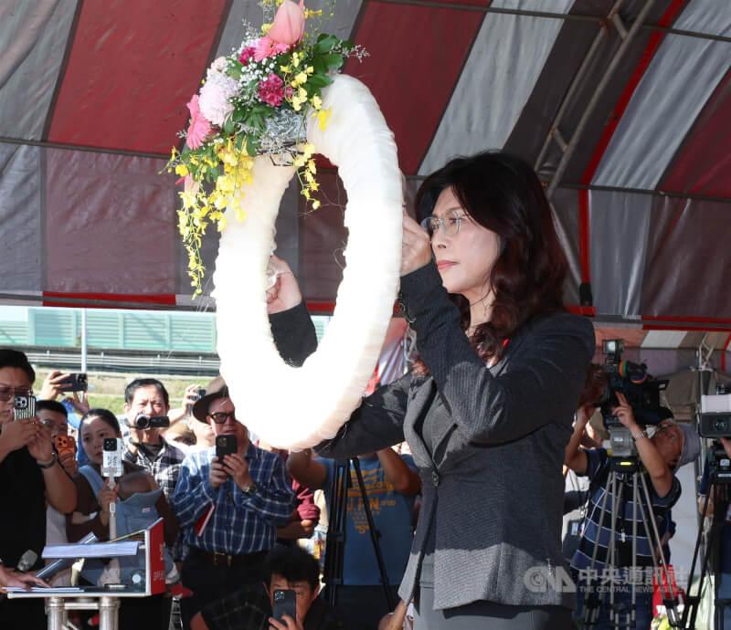 郑丽文打响反击民进党舆论霸权第一枪
　　已经连续三十二年在马场町纪念公园举办「五