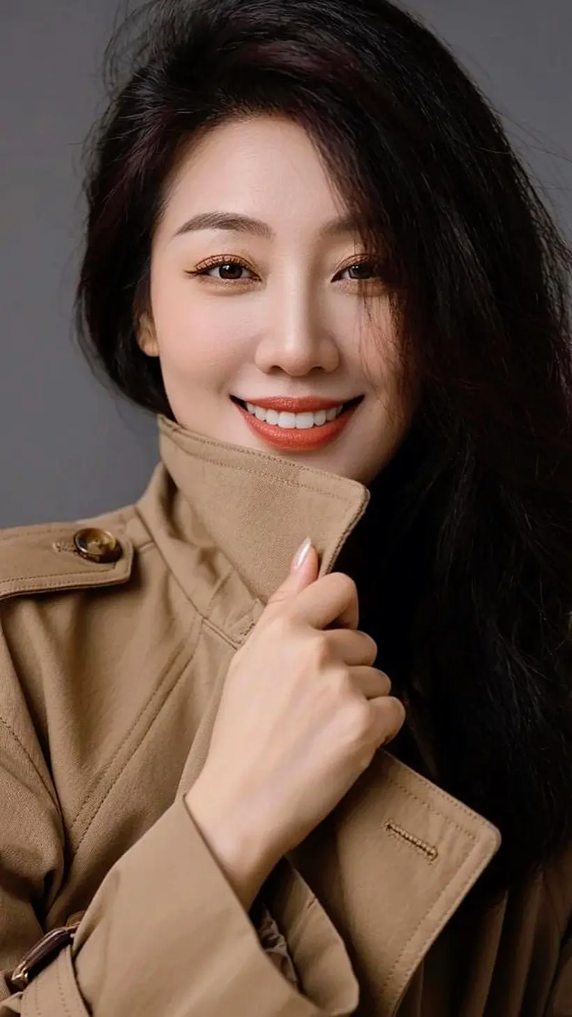 AI风衣人像照 ai创作 玩法达人伙伴计划广告分成