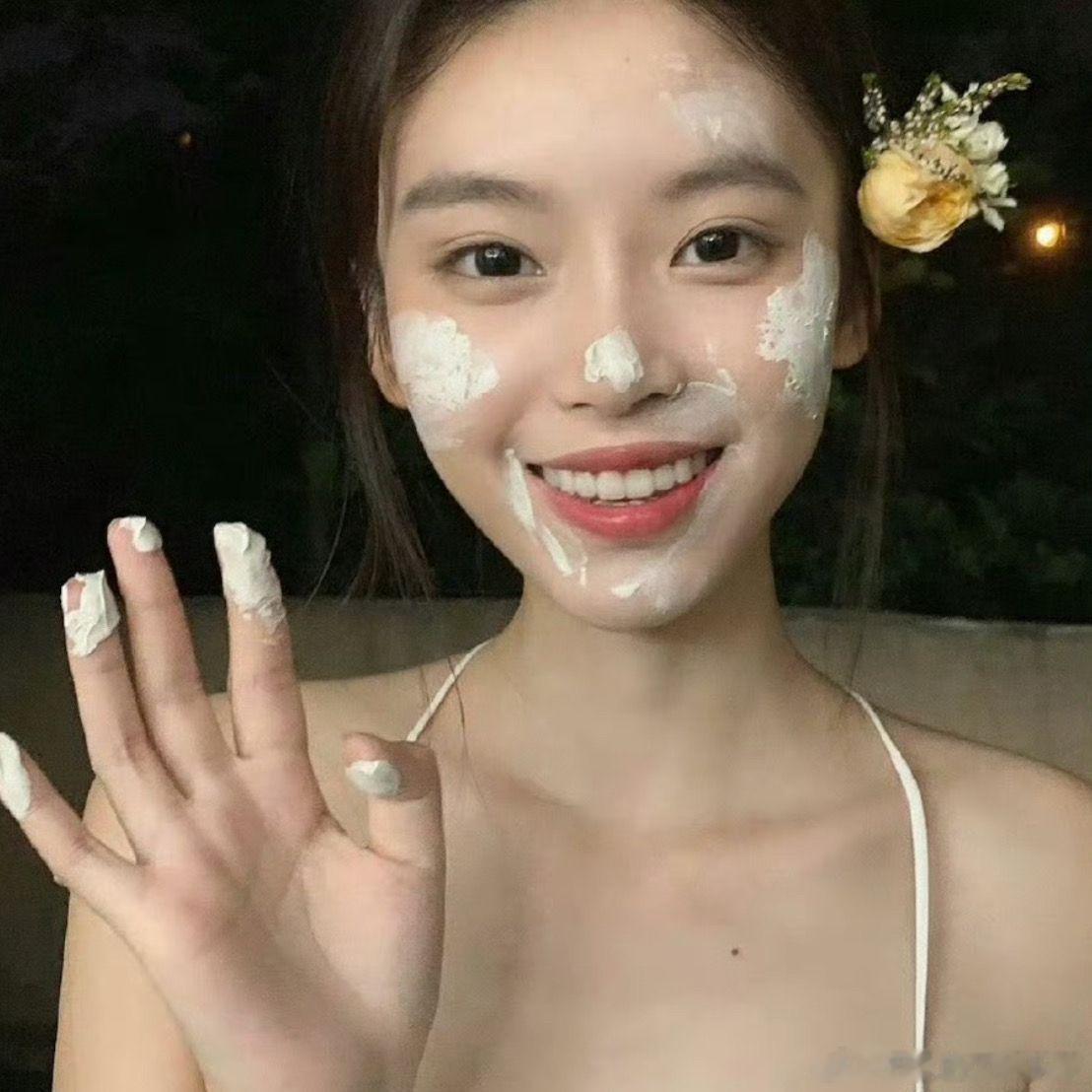 半藏森林近况虽然但是，互联网真的没记忆啊，当初她和刘阳那档子事，她现在跟个没事人