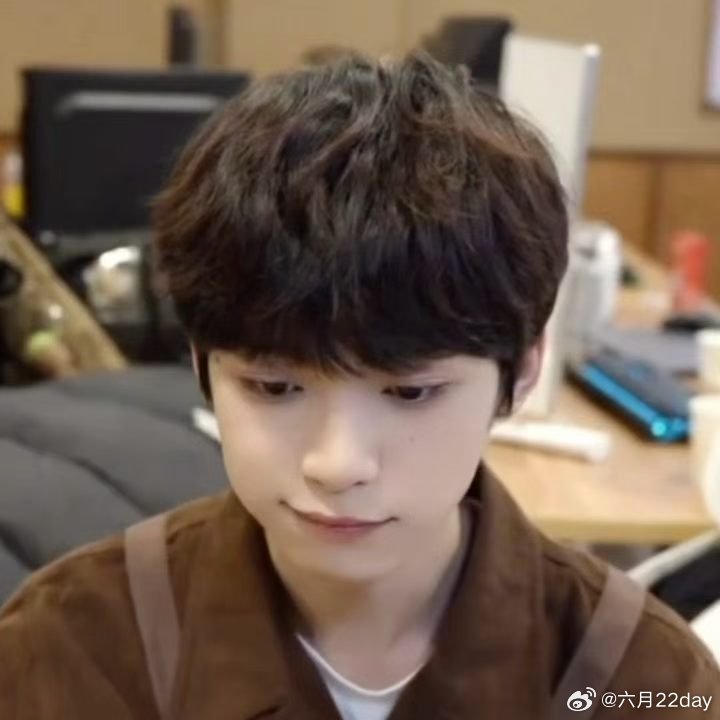 梓渝 zy五谷磨房品牌代言人梓渝 “在某个不知名的角落许你岁岁平安”   ℳ𝒶