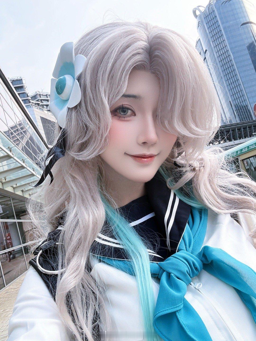 异世界情绪  下一站柯士甸在香港玩的时候的小情自拍～自搭了白情版本的水手服！在电