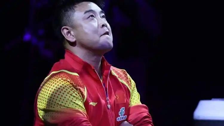 王皓，这么做合适吗？
       在今天进行的新加坡大满贯比赛中，温瑞博负于张