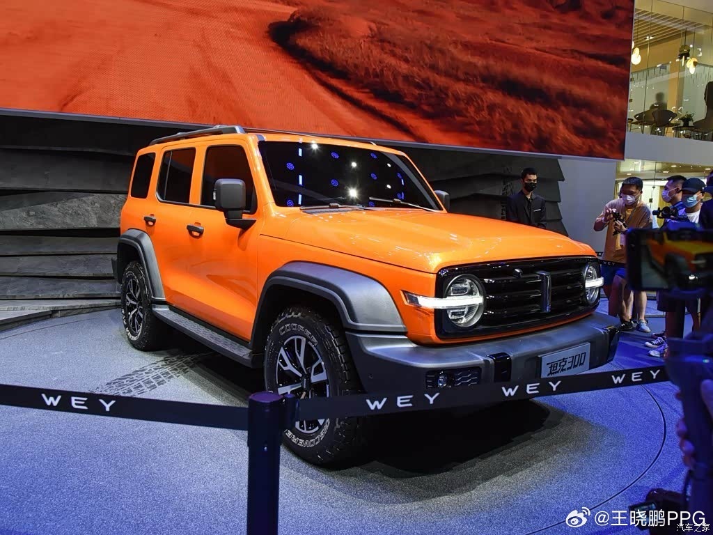 坦克300换代车型，轴距大了30cm主要贡献来自于前轴前移接近角更好 高速巡航平