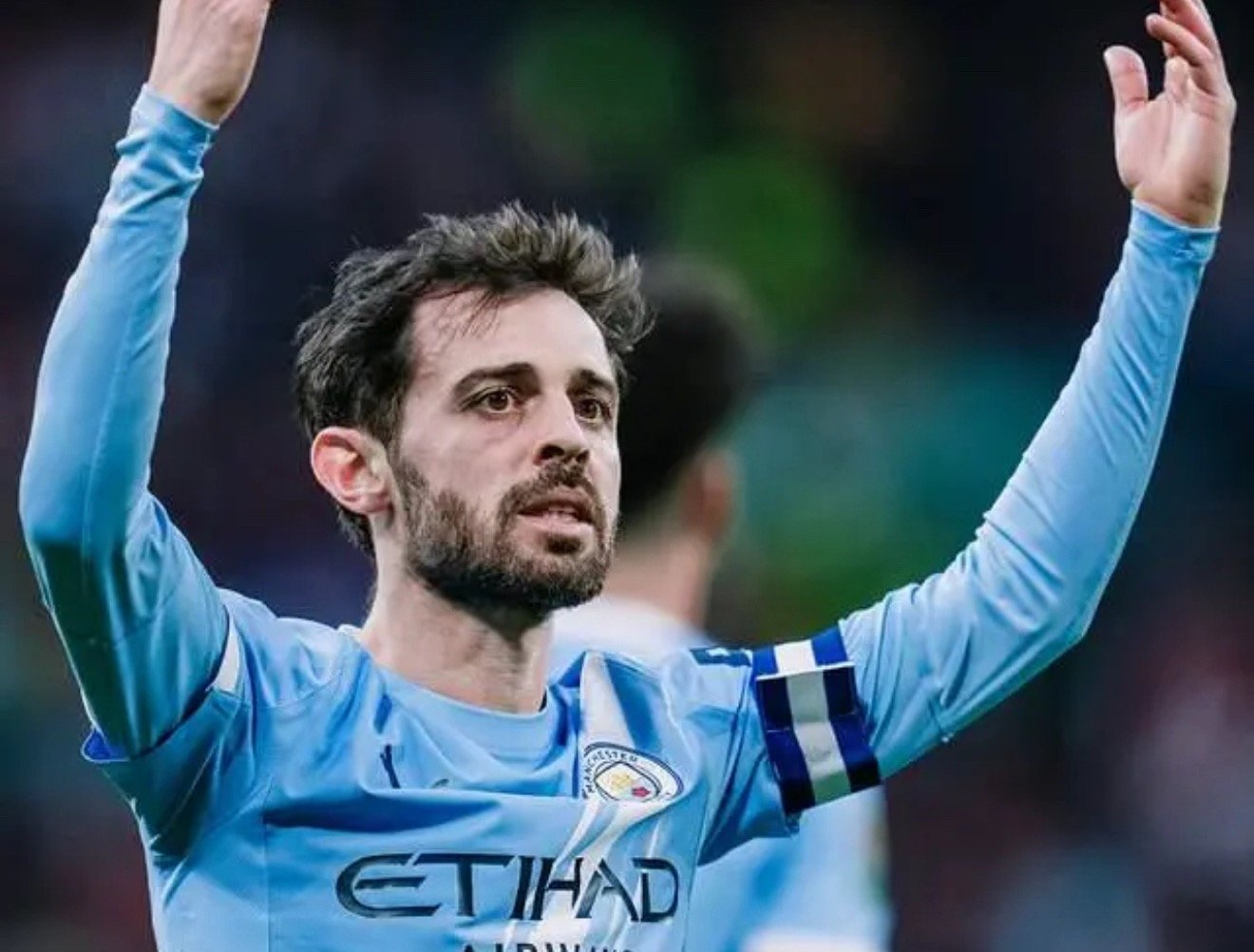 北京时间4月16日，曼城俱乐部官方宣布，31岁的B席将在今夏离开球队。为曼城效力