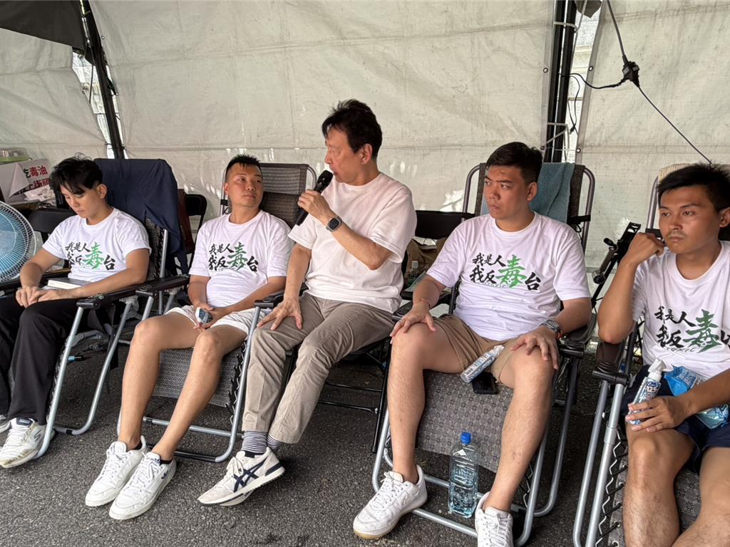 征“绝食大夜班”？ 反毒油行动遭抹黑 蓝青年部怒喊告
中联油脂致癌油风暴扩大，台