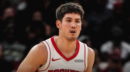 超越队友申京！谢泼德单场至少20分10助且0失误，队史最年轻