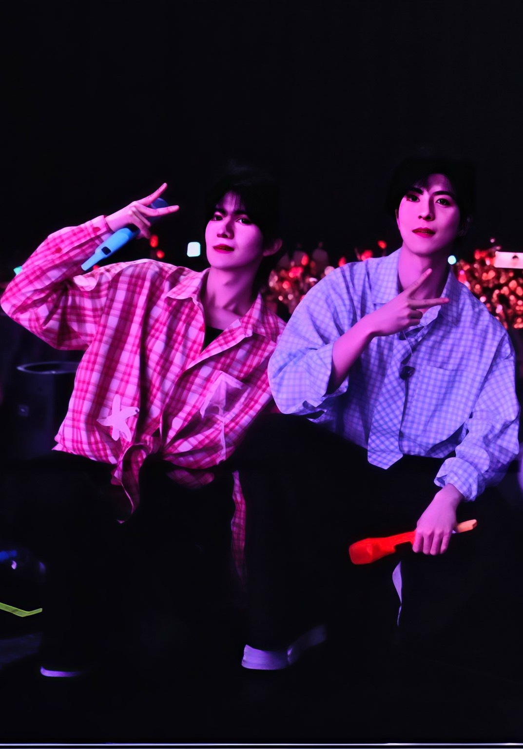 这是我爸爸妈妈😭😭😭 