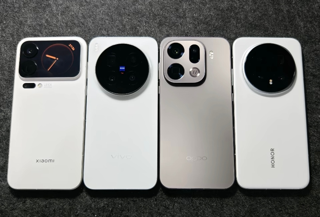 去年没换手机的人后悔了吗虽然各家都宣布涨价了，但是也不用急，可以等等618、双十