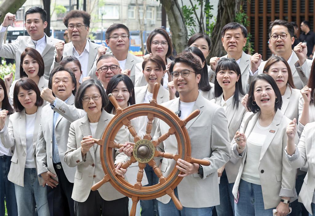 高嘉瑜喊支持沈伯洋晒115秒影片 他抓包“一关键”酸爆
年底的首都之战，国民党台
