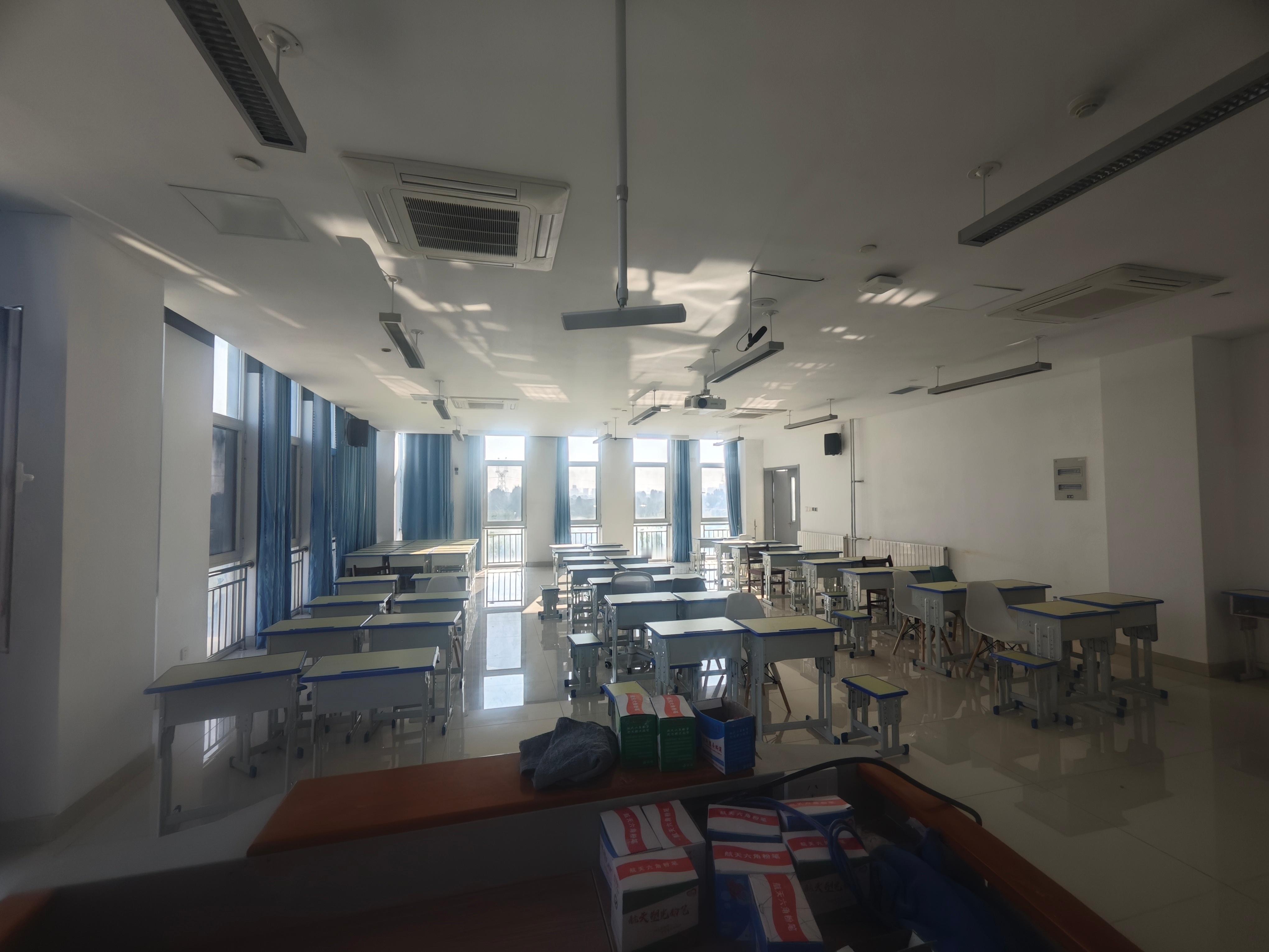 校园创作者计划校园v计划开学季 开学第一节统计课，八点四十上课，还有十几分钟，结
