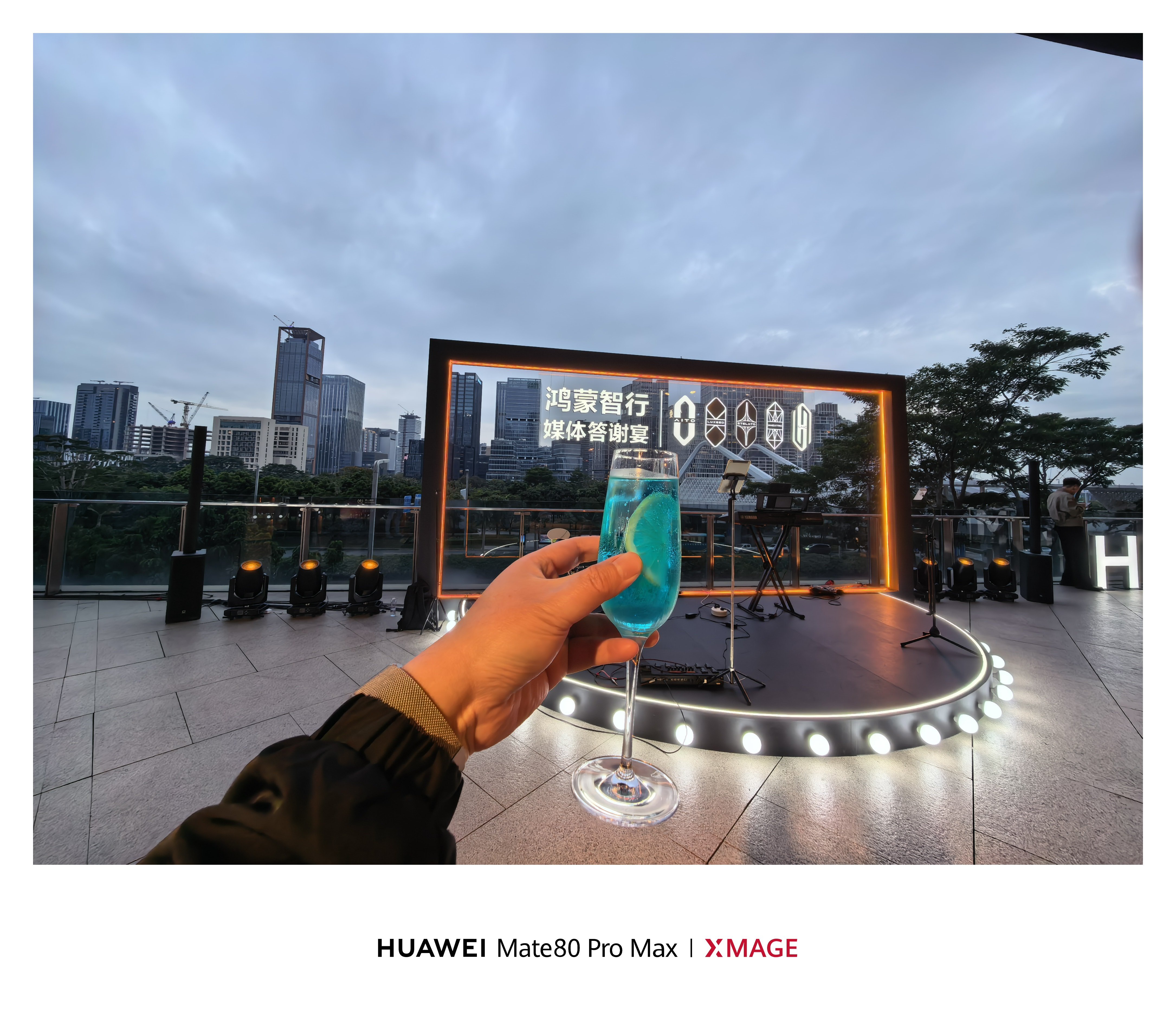 鸿蒙智行两周年我干了你随意 