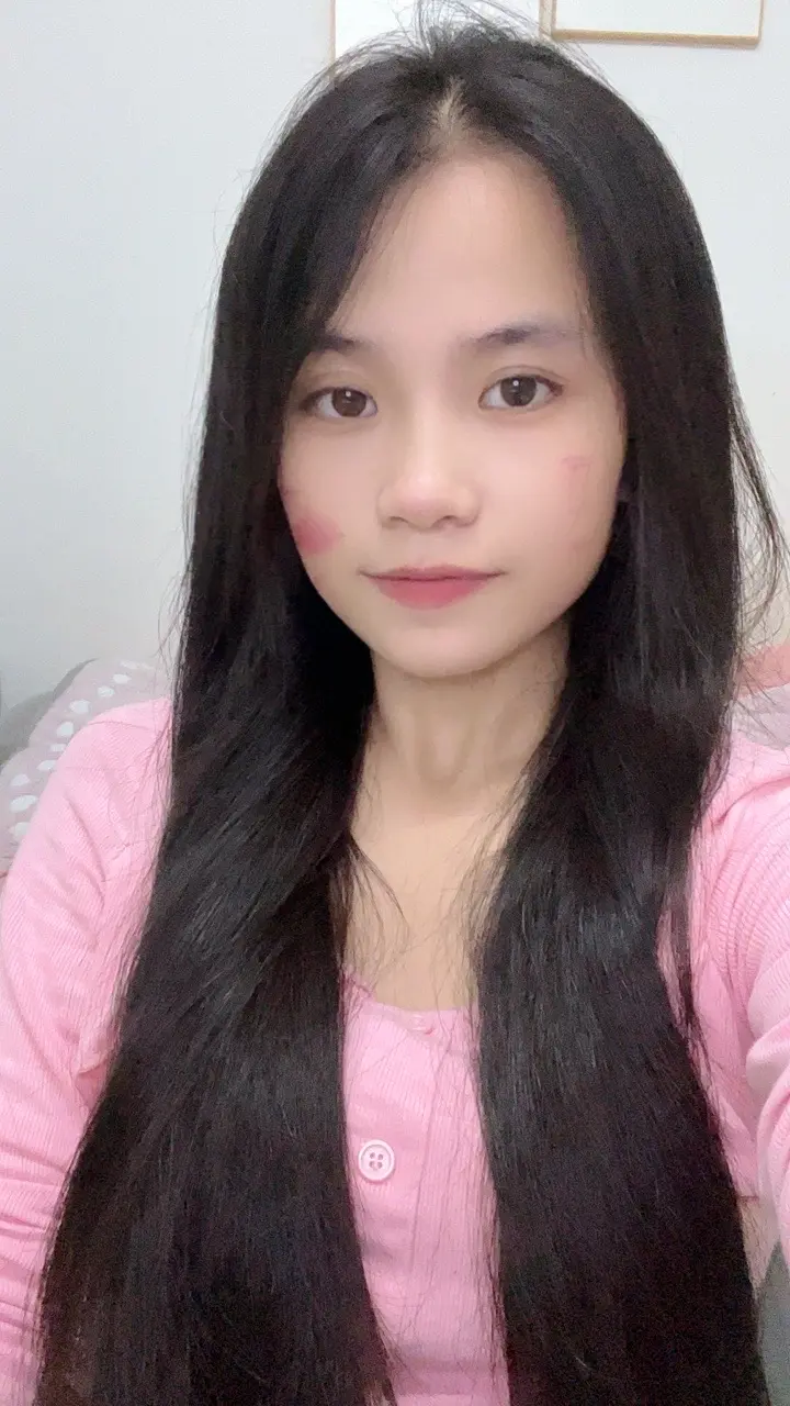 做人要一半装傻，一半装哑，有些事心里明白就好，不必说，有些人看穿了就好...