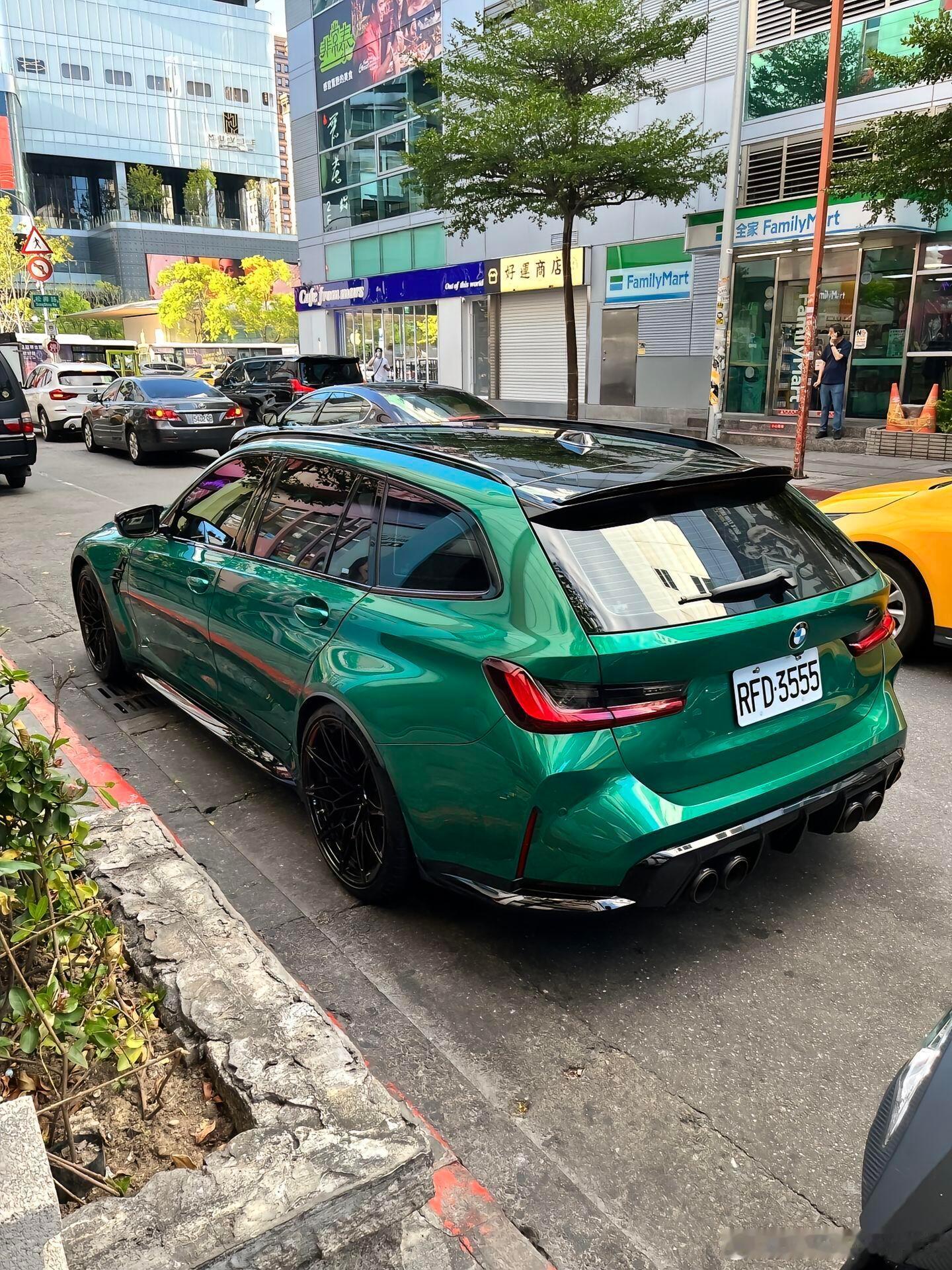 宝马的瓦罐也很帅，你们赞同吗？大v聊车宝马旅行车 ​​​