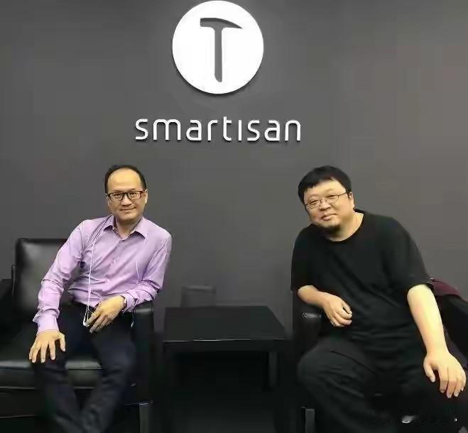 郑刚、罗永浩这波互掐，本质上根本不是什么单纯的纠纷，全是利益算盘在明面上晃。
