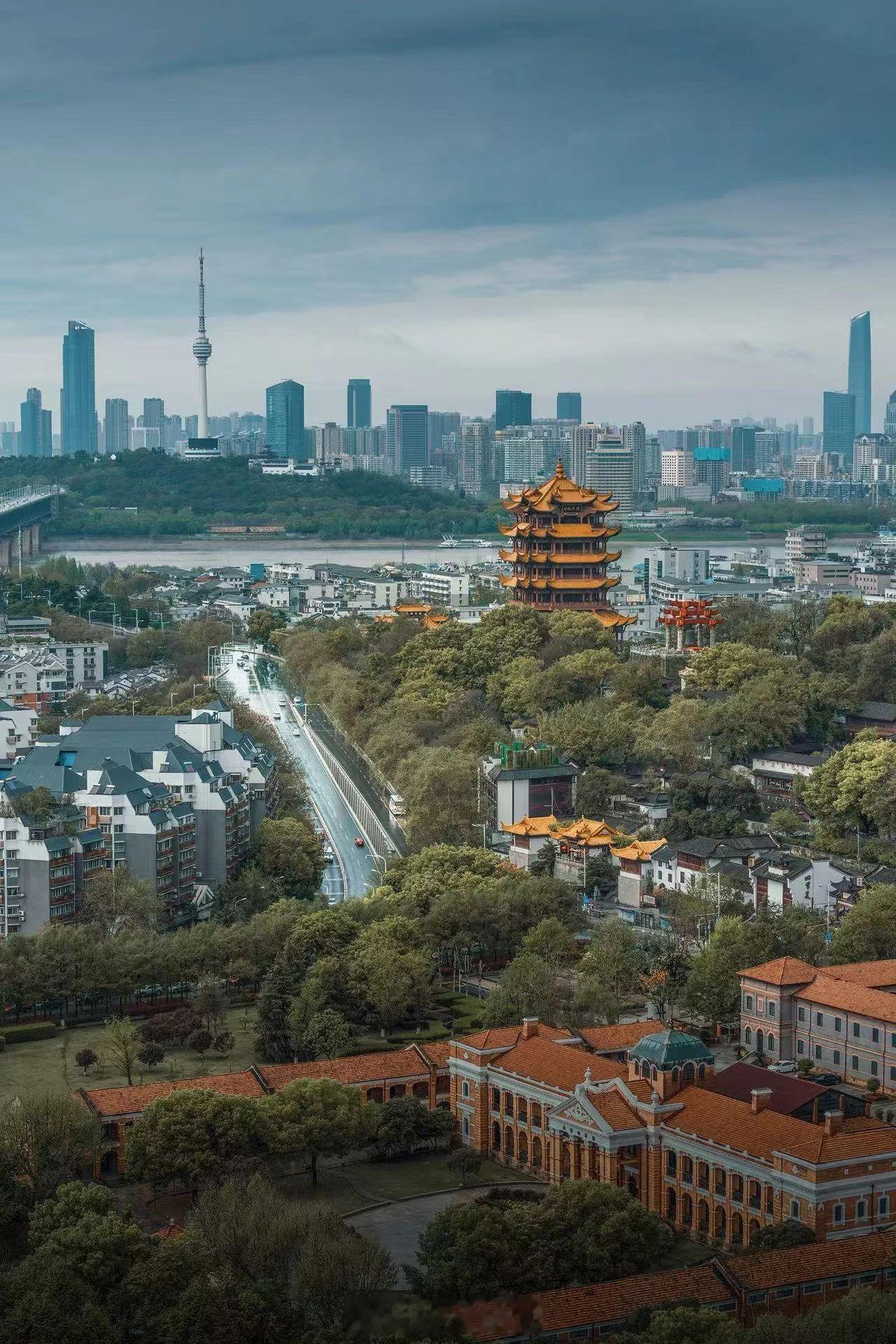 2025武汉城市足球超级联赛揭幕战将于8月16日在武汉体育中心打响，汉超设立城区