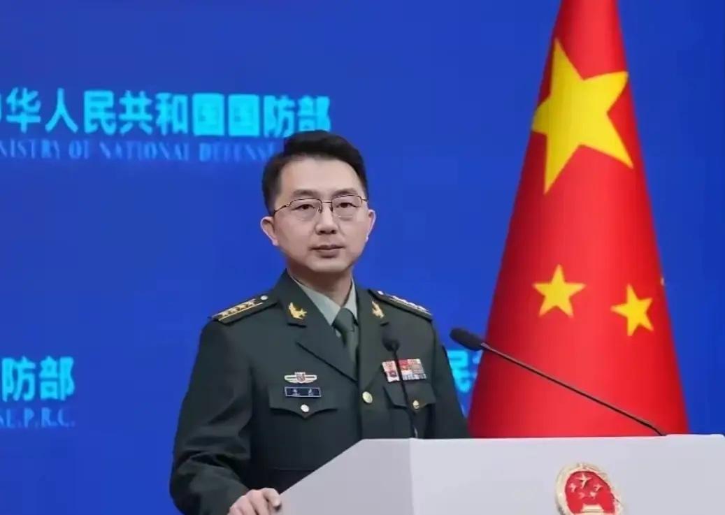 🌙中国国防部强硬表态！2月10日，国防部例行记者会上，发言人就近期美国军事动向