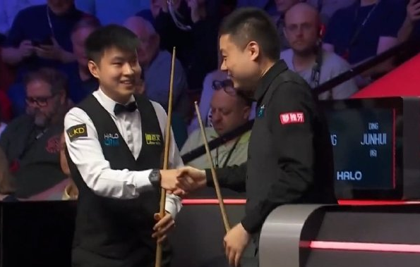 赵心童打出赛季第78杆单杆破百，上半场与丁俊晖打成2-2平