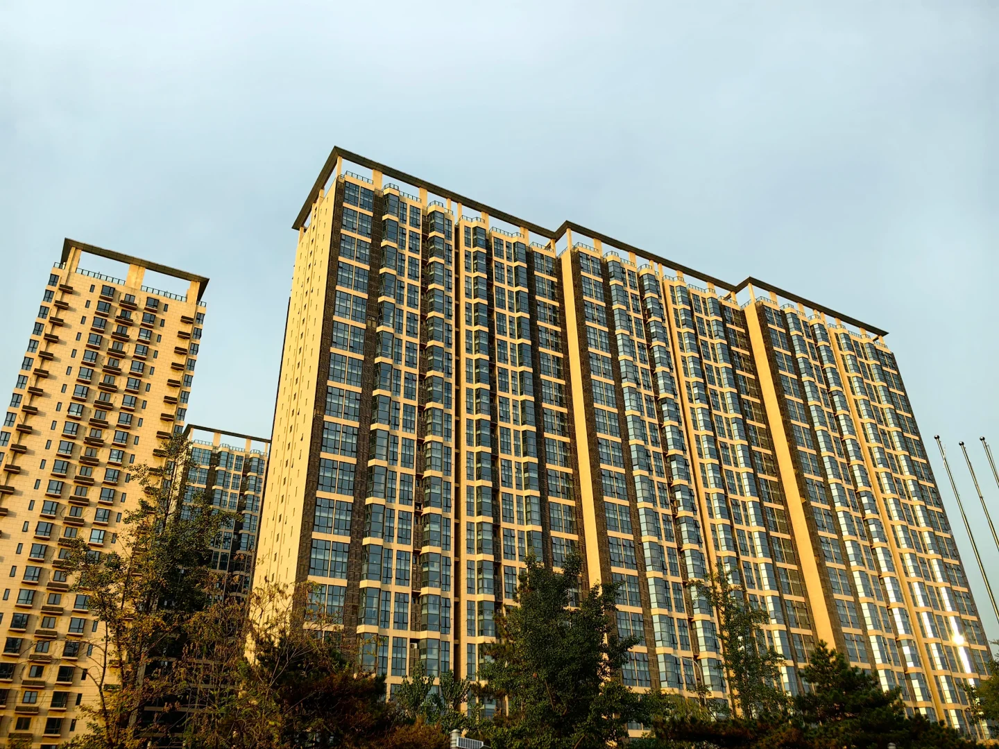 马驹桥的地标性公寓合生世界村，传说都有不少京东总部员工租住了，整体楼盘租客的平均...