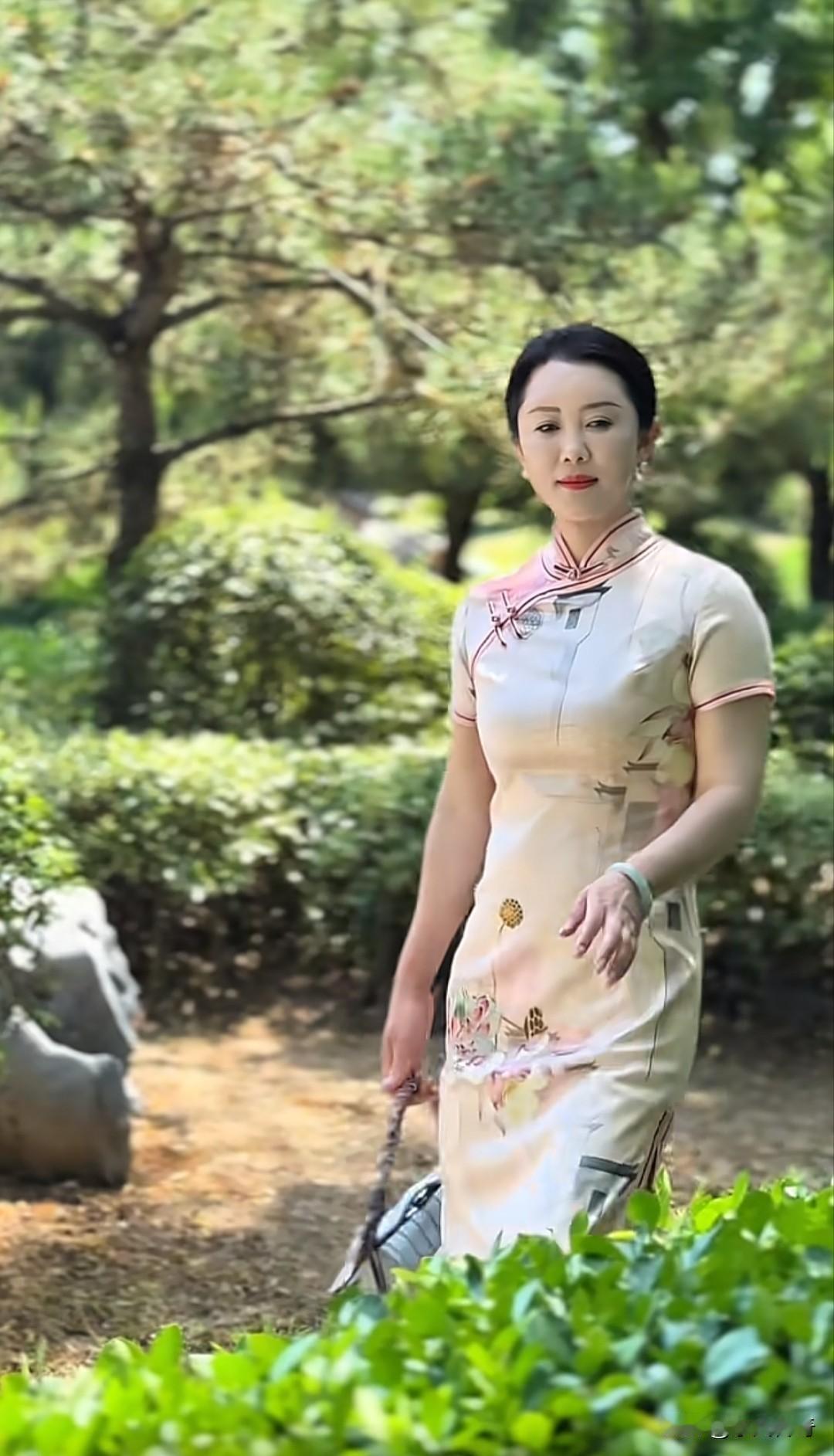 你认为属于你的幸福是什么母亲节到了，这是儿子给我买的旗袍，果然最懂我的还是我的儿