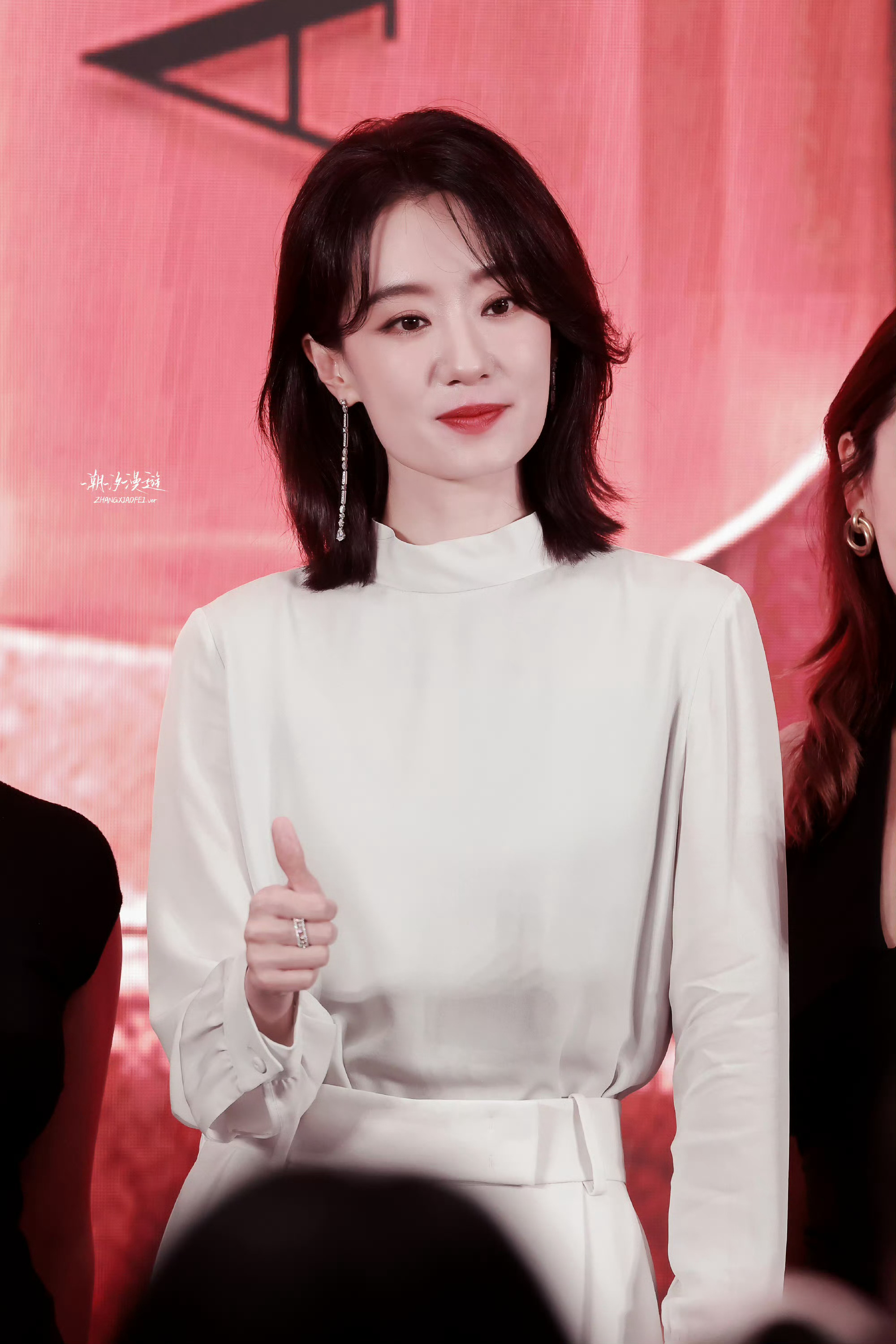 张小斐线下美成这样了今天终于见到张小斐本人啦！真人比镜头里还好看，气质绝了～张小