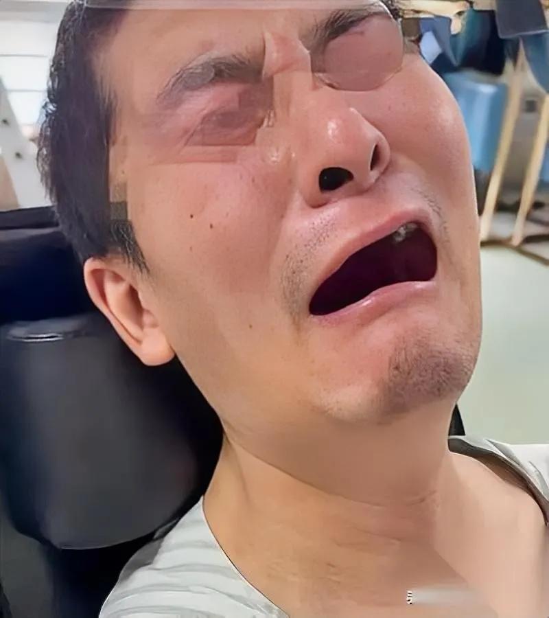 真的太离谱了！

按时还信用卡

居然欠的钱越还越多？

温州的杨先生最近就遇上