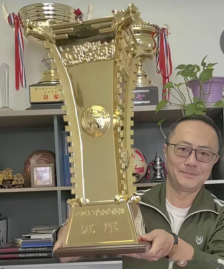 这个魏翊东是不是吃饱了撑得没事干啊？