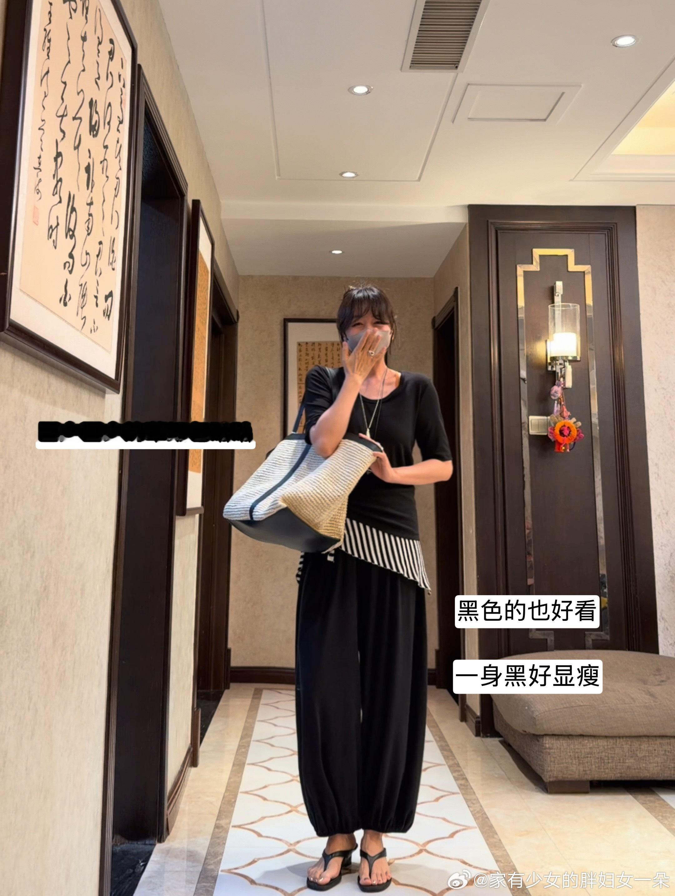 喜欢黑色还是灰色哇 