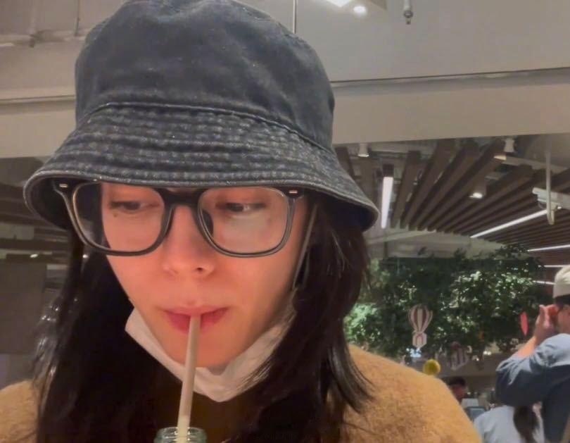 迪丽热巴一直在最佳赏味期 从早年红毯到拍戏片场再到这次见面会，7年来每次出场都稳