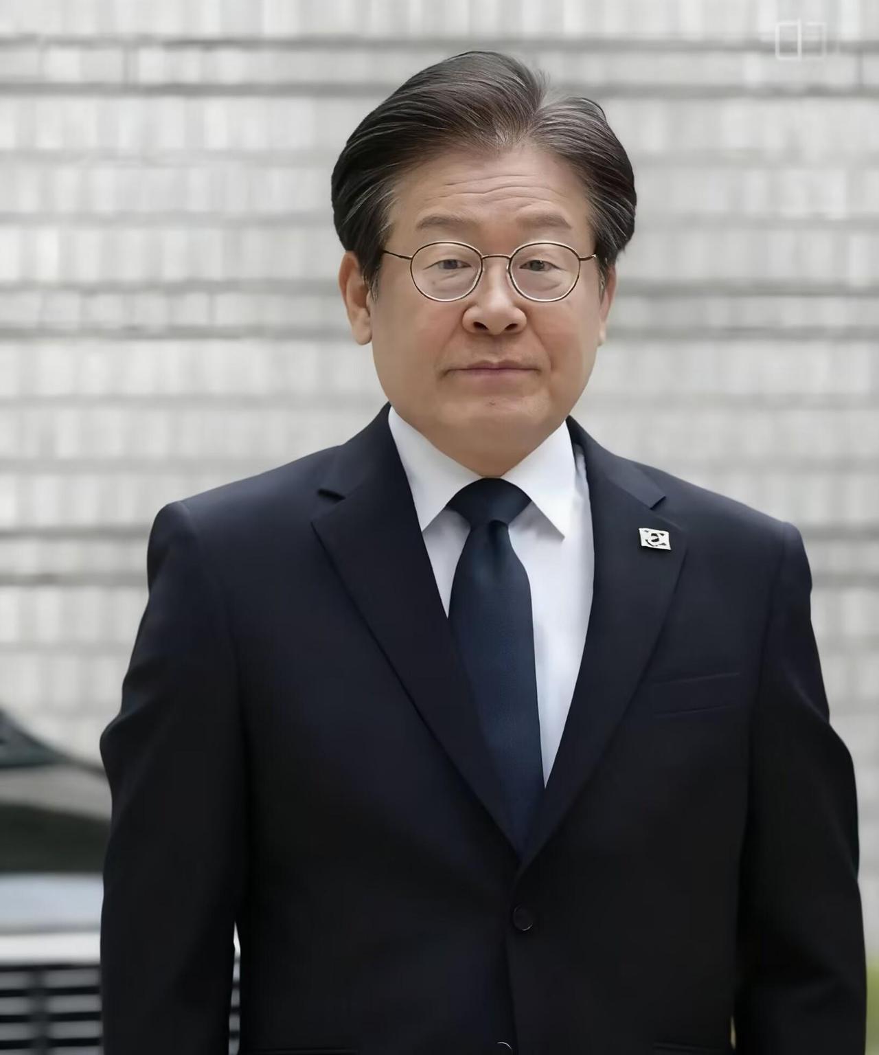 快讯！快讯！
 
韩国突然宣布了。
 
得先说说这演习的事儿——原计划11月的韩