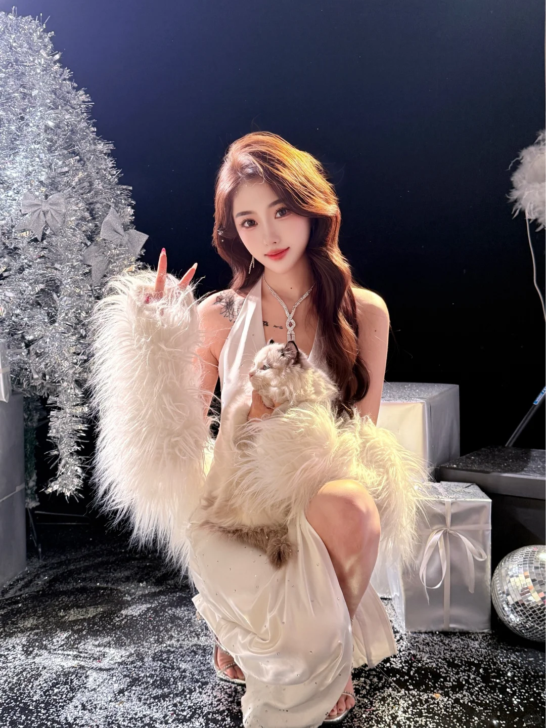 来鎏年记拍圣诞写真啦🎄