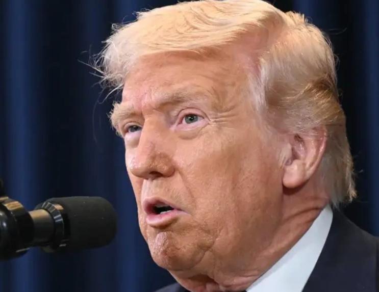 很多人张口就说特朗普是疯子、不靠谱，其实这是严重低估了他的智商与手腕。他能从亿万