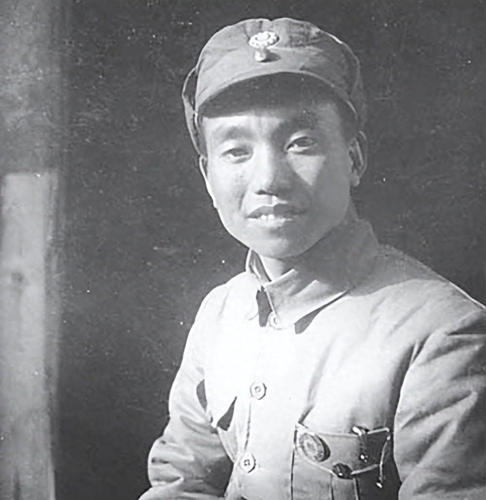 作为开国上将之首，他曾被冷遇，建国后73岁晋升副国级，最终享年102岁！
195
