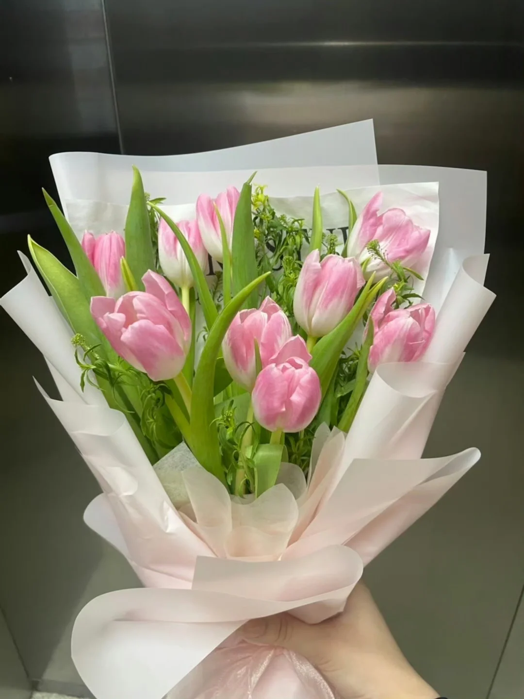 被这束郁金香美到了！💐
