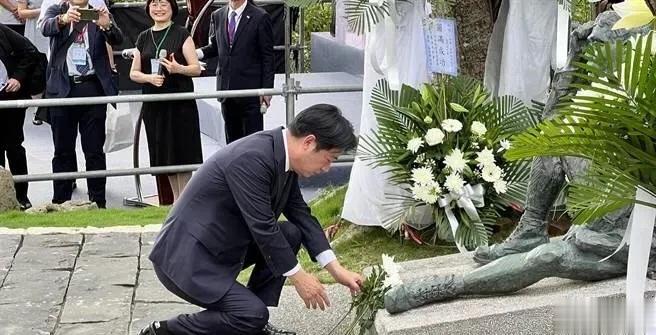 日奴赖清德今天跪拜日本人八田与一铜像，发出跪日感言：“日本有事也是台湾有事”，“