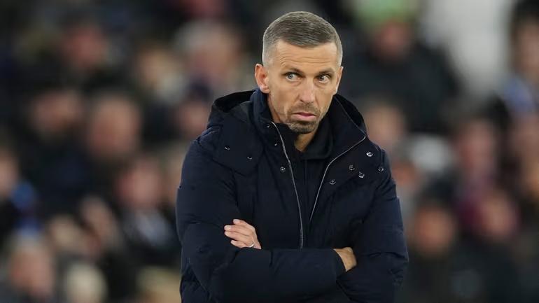 加里·奥尼尔已被任命为斯特拉斯堡主教练，接替本周被切尔西聘任的利亚姆·罗森尼尔。