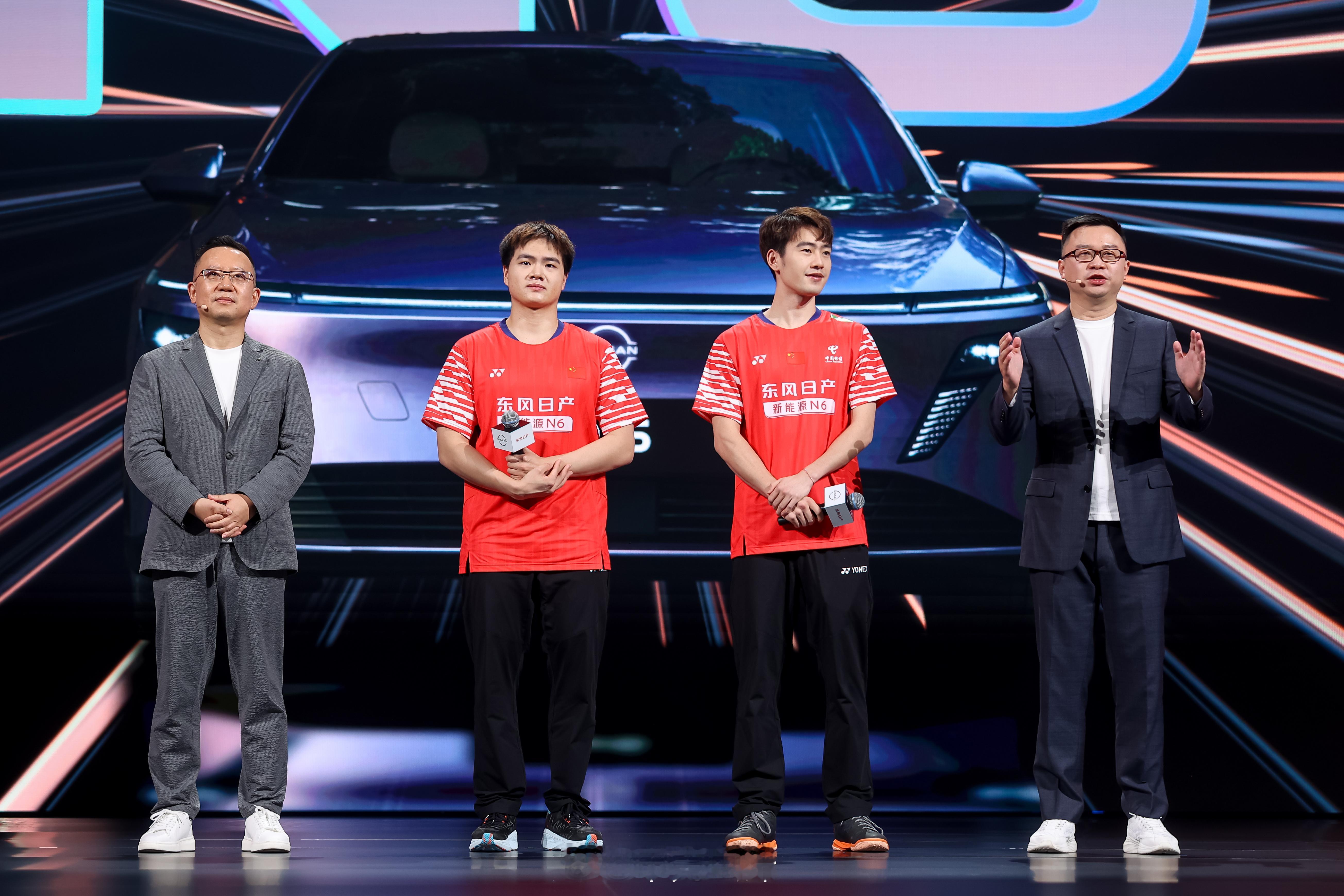 国羽证言央企合资品质N6 国羽男双组合“梁王”空降东风日产N6上市发布会。在体育