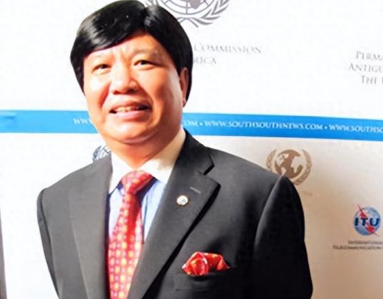 真是大快人心！还记得那位当年豪捐美国7000万，还口出狂言“中国穷不关我事”的中