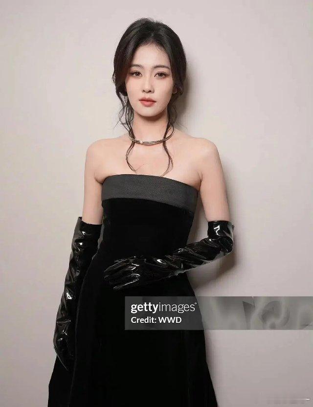 大家更喜欢早期女明星黄皮肤的g社生图还是现在大曝光的g社生图？ ​​​