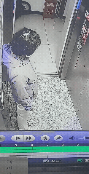 原来她是有手的！
干净人！这是干净人。
信不！这老大大认为别人的手都是不干净的。