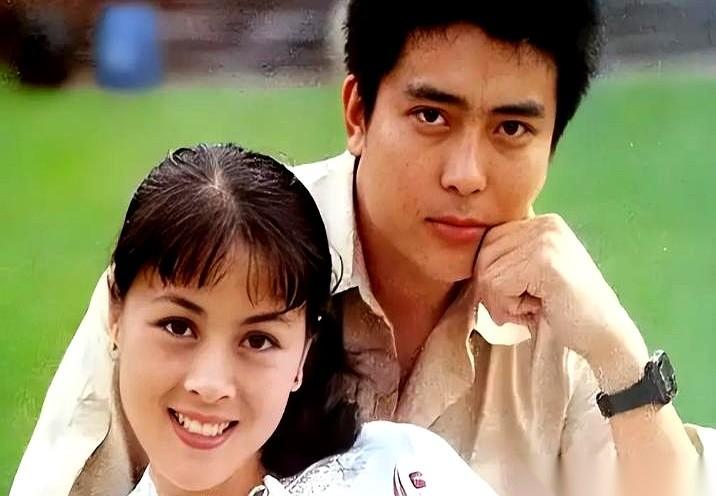 什么圈内联姻，什么跨国之恋，最后你猜怎么着？
人家扭头嫁给了追自己好多年的铁杆影