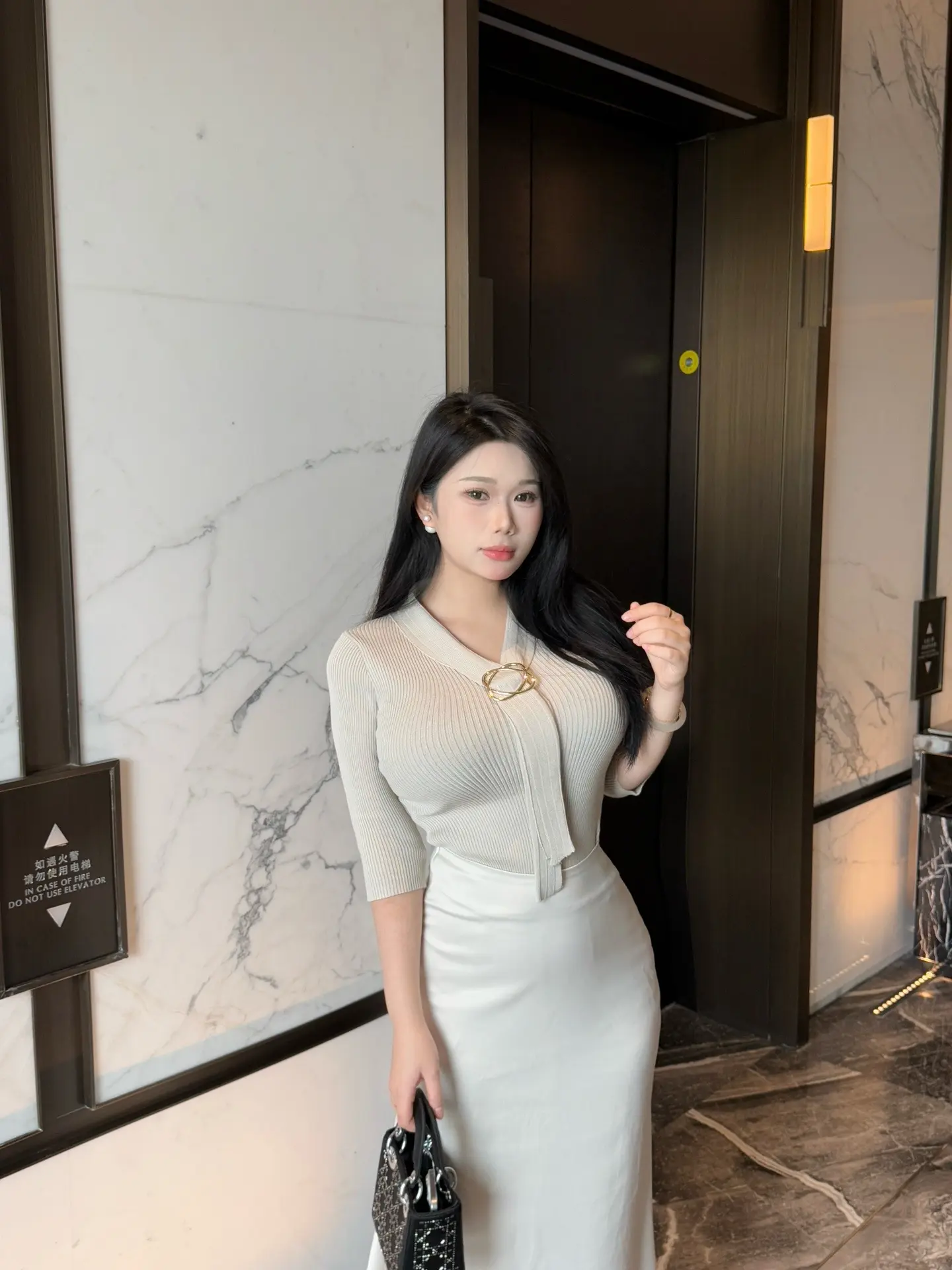 那天看着你的侧脸 也想过和你永远。