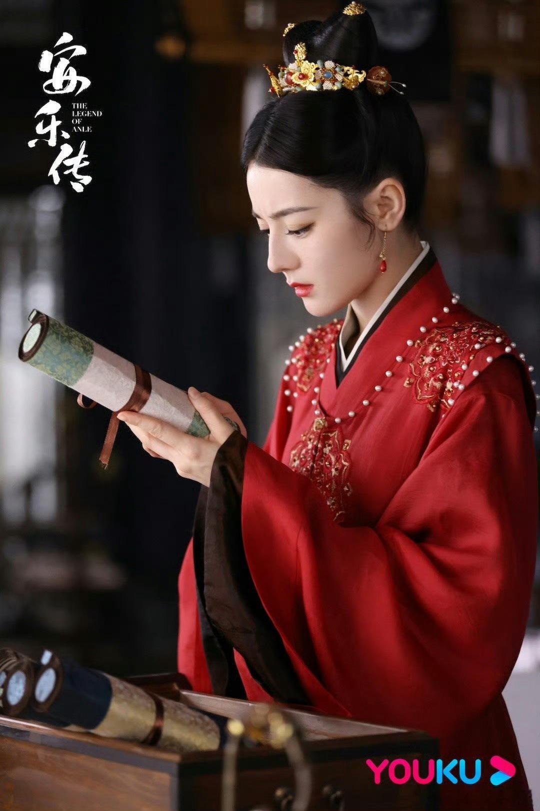 迪丽热巴任安乐2周年迪丽热巴任安乐两周年去年今日的我：任安乐什么时候来撩我🥹迪