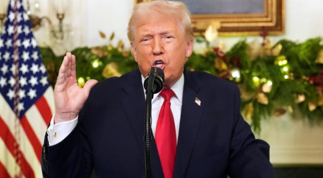 两个信号同时出现，说明一件事：特朗普要动真格了

麻烦看官老爷们右上角点击一下“