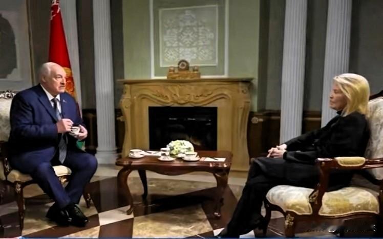 白俄罗斯总统卢卡申科在接受美国媒体采访时，讨论了乌克兰冲突的解决前景。

卢卡申