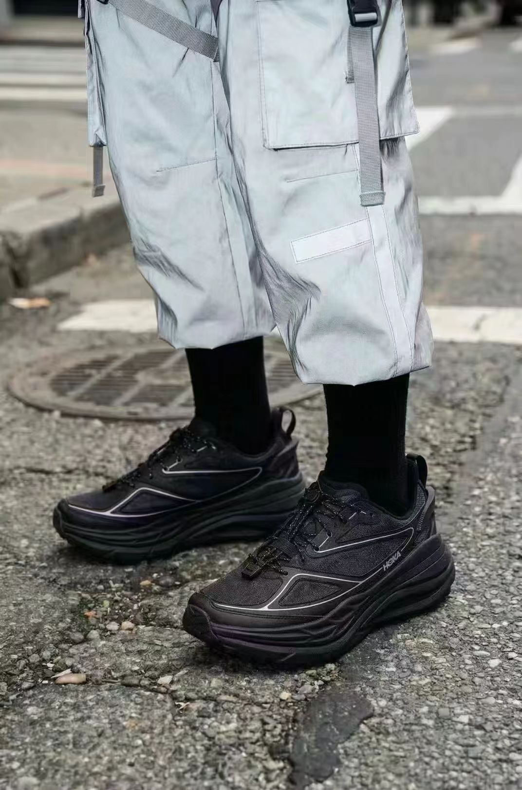 Hoka Stinson 7 潮流款全地形的一款鞋 着实的厚底搭配抽绳 通勤任何