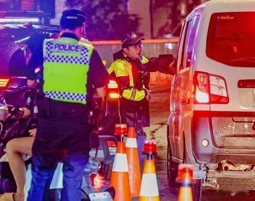 离谱！号称整治“行人地狱”，罚单暴涨，事故死亡率却居高不下！外媒曾经把台湾地区称
