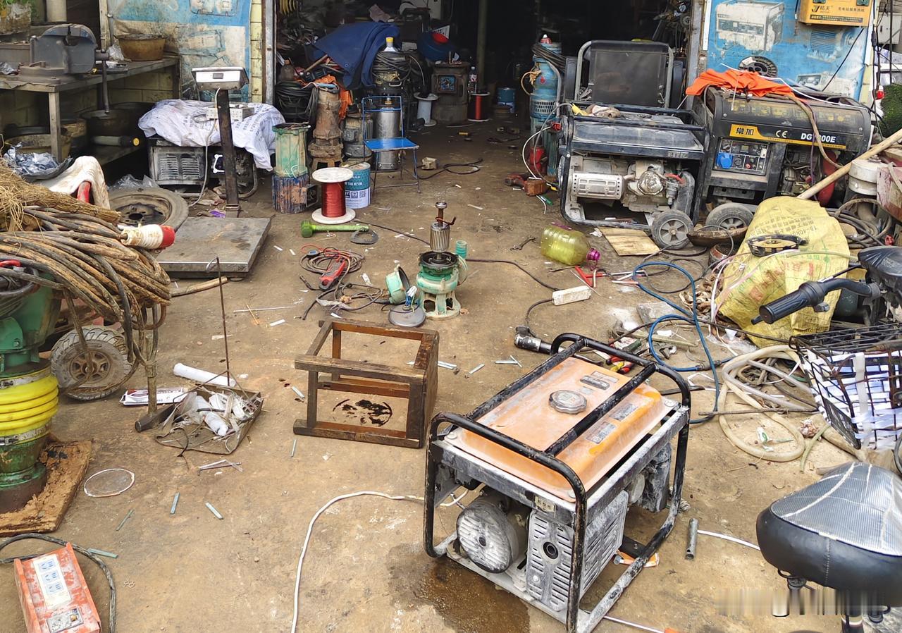 原来2000瓦电焊机需要6000瓦发电机才能带得动！
童年时学的“小马过河”故事